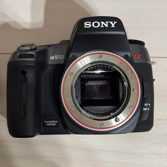 Unused SONY α550 Digital Single-Lens Reflex Camera - Picture 3 of 7